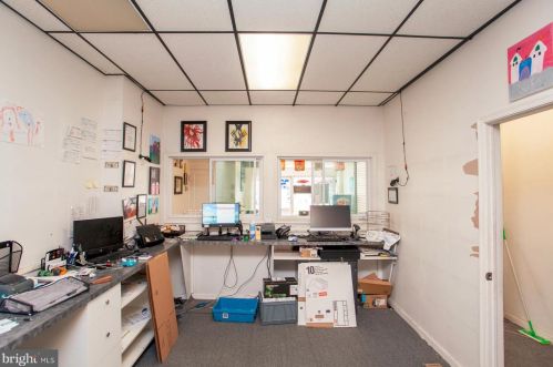 7316 Frankford Ave, Philadelphia PA 19135-3405 exterior