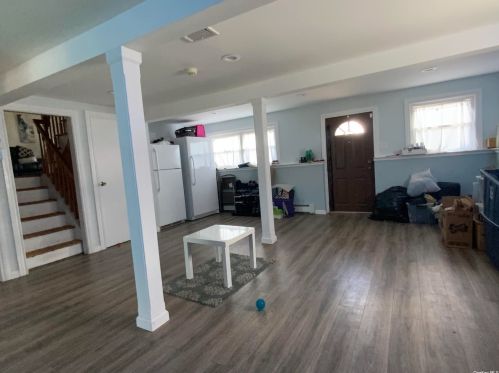 19 Gardenia Dr, Commack NY 11725-4109 exterior