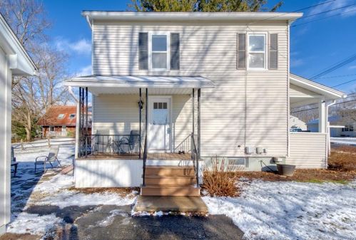 92 West St, Windsor Locks CT  06096-1813 exterior