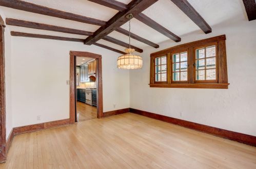 725 Lk Vw Ave, Milwaukee WI 53217-4857 exterior