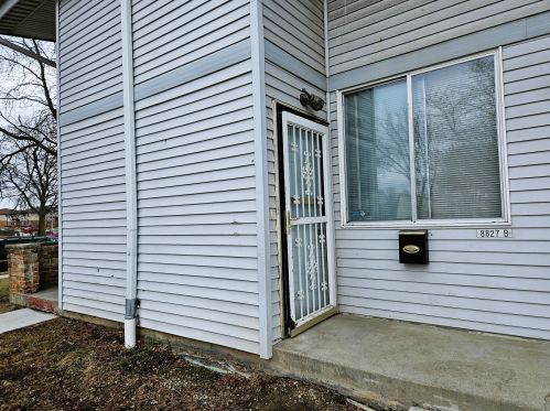 8827 95th St, Milwaukee WI 53224-7048 exterior