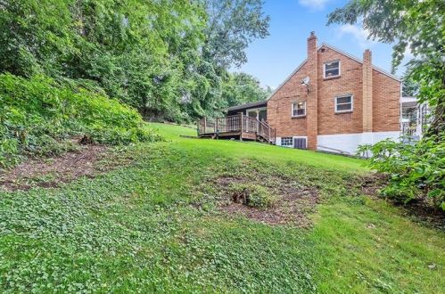 1858 Dagmar Ave, Pittsburgh, PA 15216-3663