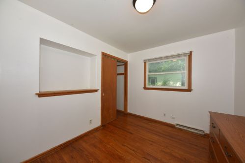 6424 56th St, Milwaukee, WI 53223-5914