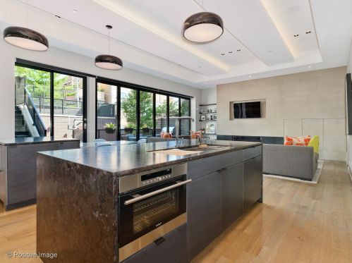 1857 Orch St, Chicago IL 60614-5109 exterior