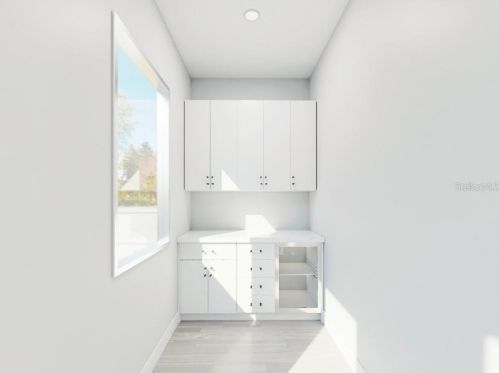 2401 North B St, Tampa FL 33609-1233 exterior