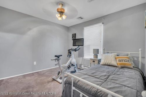 365 Western Blvd, Berkeley Township NJ  08721-2855 exterior