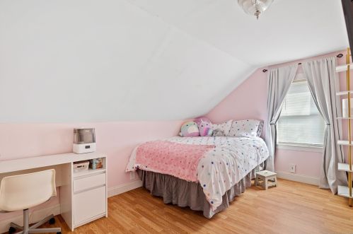 194 Mechanic St, Killingly CT 06239-1919 exterior