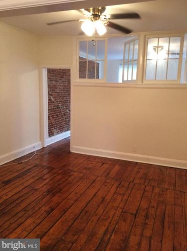 802 2nd St, Philadelphia PA 19122-3324 exterior