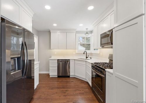 1631 Taunton Rd, Bham MI  48009-7203 exterior