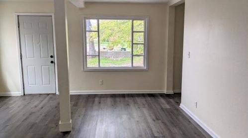 1225 Sanford St, Meskegon MI 49441-2131 exterior