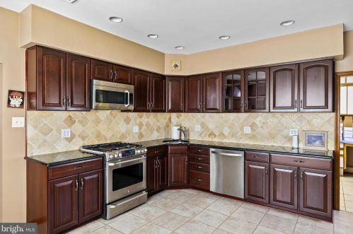 79 Orchard Ave, Runnemede NJ 08078-1356 exterior