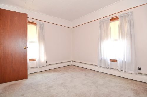 21 Jasset St, Newton MA 02458-1055 exterior