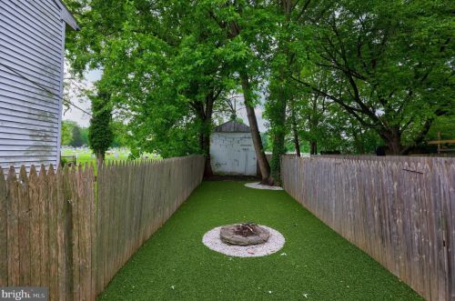 564 Plum St, Lancaster PA 17602-2349 exterior