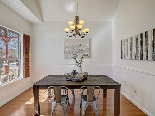 8012 Elkhorn Mountain Trl, Austin TX  78729-6463 exterior