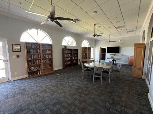 5240 Birmingham Dr, Naples FL 34110-9001 exterior