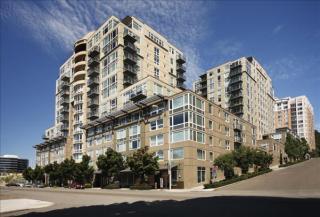 2801 Western Ave, Seattle WA  98121-1181 exterior