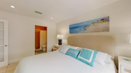 758 93 Ave, Naples FL 34108-2441 exterior