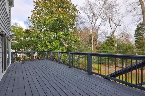 1113 Dan Johnson Rd, Atlanta GA 30307-1204 exterior