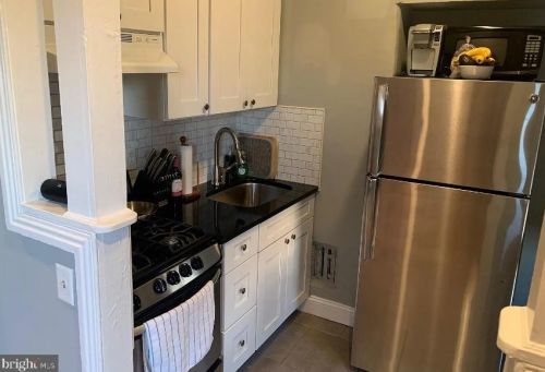 2115 Cumberland St, Philadelphia PA 19125-1718 exterior