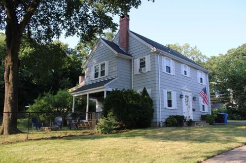 7 Ledyard Rd, New Britain, CT 06053-3418