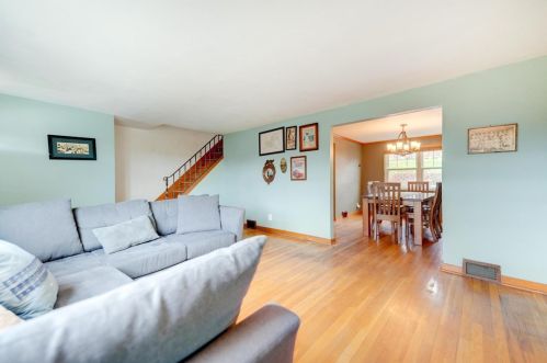 1453 Bellaire Pl, Pittsburgh PA 15226-1907 exterior