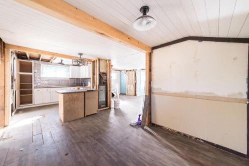 524 Forrest St, Wayland MI 49348-1198 exterior