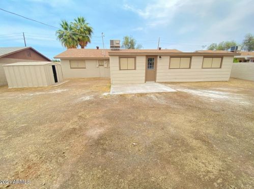 7015 Camelback Rd, Phoenix AZ  85033-1535 exterior