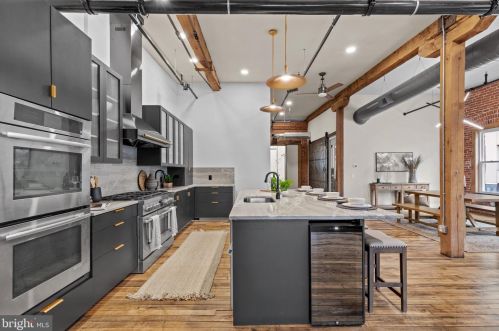 220 Prince St, Lancaster PA 17603-5878 exterior