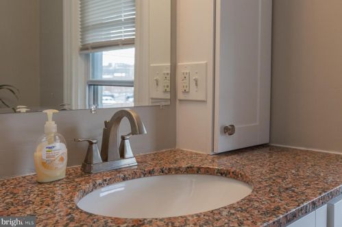 932 Lititz Ave, Lancaster PA 17602-1919 exterior