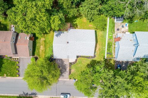 53 Fairmount Ave, Edison NJ  08820-2032 exterior