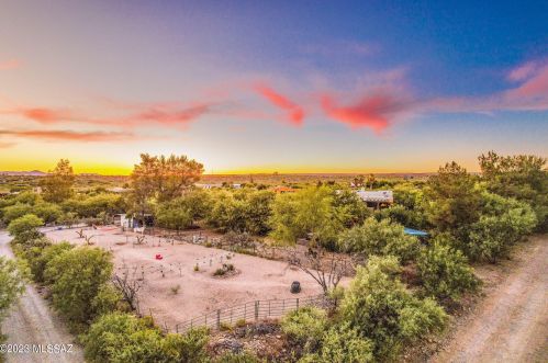 5470 Edwin Rd, Tucson AZ 85739-1924 exterior