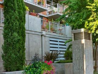 2121 Belmont St, Portland OR  97214-2898 exterior