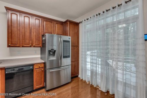 32 Amber Dr, Old Bridge NJ  08857-3588 exterior