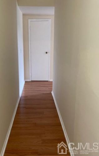 51 College Dr, Edison NJ 08817-5951 exterior