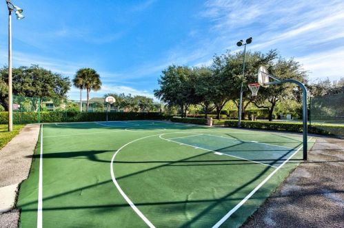 179 Burnt Pne Dr, Naples FL 34119-9774 exterior