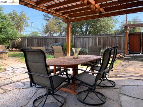 1807 Evalane Way, Concord CA 94519-2356 exterior