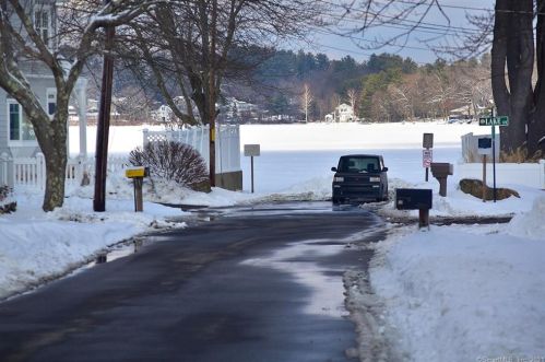 14 Lk St, Ellington CT 06029-3008 exterior