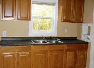 2727 Lincoln St, Springfield MO  65802-4716 exterior