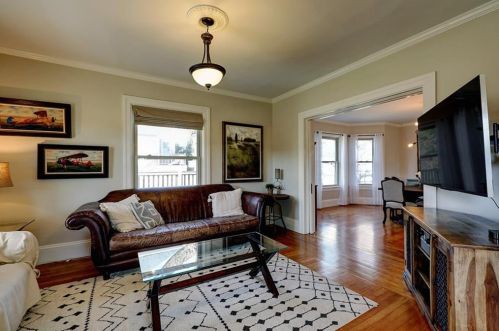 61 Arlington Ave, Providence RI 02906-2443 exterior