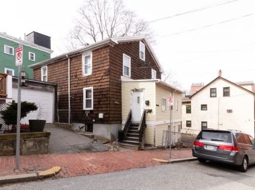 18 Gardner St, Boston MA  02119-1518 exterior