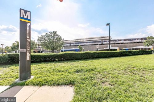 1801 Commonwealth Ave, Alexandria VA 22301-1403 exterior