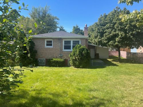 11805 Ridgeway Ave, Chicago IL 60659-1116 exterior