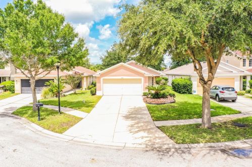 11445 Crestlake Village Dr, Riverview, FL 33569-2939