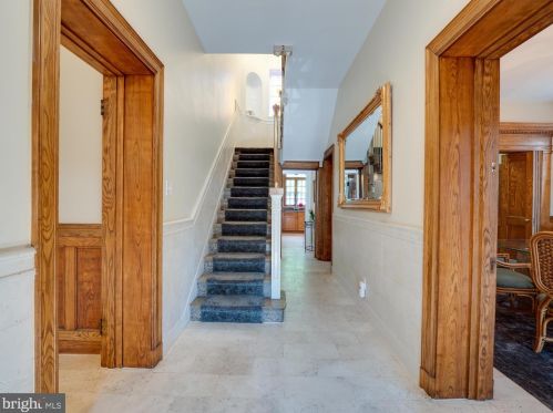 1717 15th St, Washington DC  20002-1846 exterior