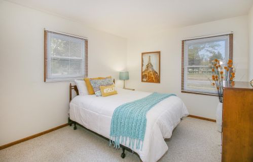 4031 Chamberlain Ave, Grand Rapids MI 49508-2616 exterior