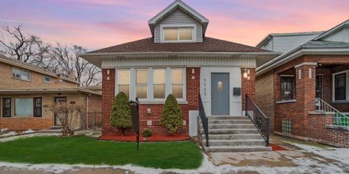 7723 Pr Ave, Chicago IL 60619-2815 exterior