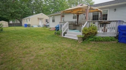 22 Cloran St, Springfield MA 01109-2204 exterior