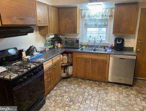 1701 Franwall Ave, Silver Spring MD 20902-2919 exterior