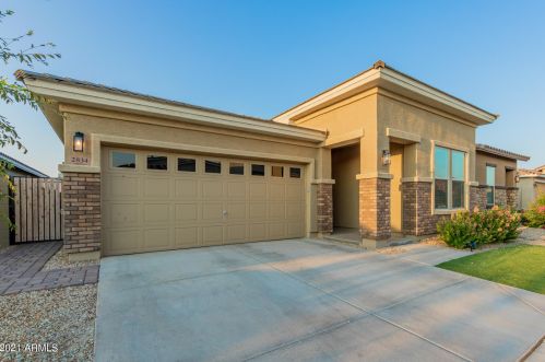 2834 Apollo Rd, Phoenix AZ  85041-5339 exterior