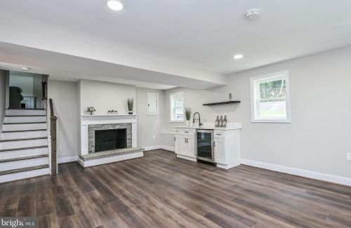 2002 Belle View Blvd, Alexandria VA 22307-1360 exterior